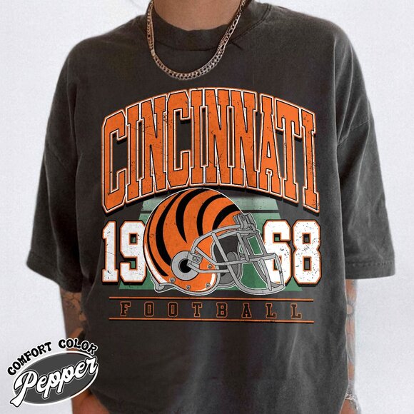 Cincinnati Football Graphic Edition Comfort Colors T-Shirt 159 - Picture 1 of 5